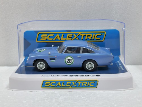 Scalextric C4599 Aston Martin DB5 Historic GT Racing, #28 1:32 Slot Car - Imagen 3 de 19