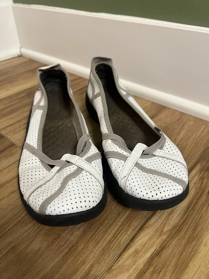 Zapatos Privo para mujer talla 9,5 blancos grises perforados sin cordones cómodos para caminar Foto 3 de 4