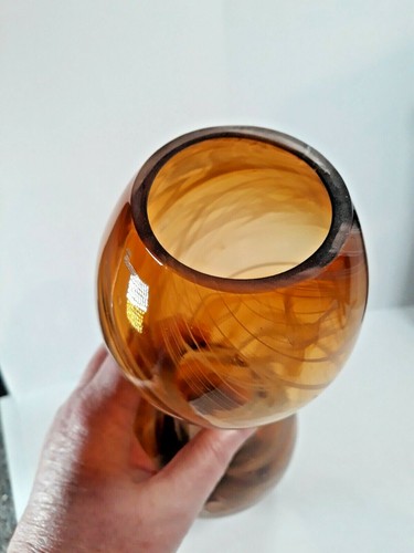 Retro Art Glass Vase Pinched Hourglass Hand Blown Vintage 70's Vibe Amber Swirl - Picture 4 of 14