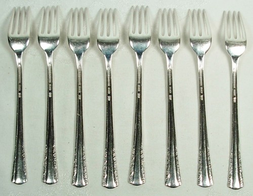 MAY QUEEN HOLMES & EDWARDS SILVERPLATE 8 GRILL FORKS 1951 - Picture 2 of 3