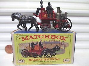 Lesney-Matchbox-Yesteryear-1963-Y4-SHANDMASON-LONDON-Fire-Engine-BLK-2LineLocker