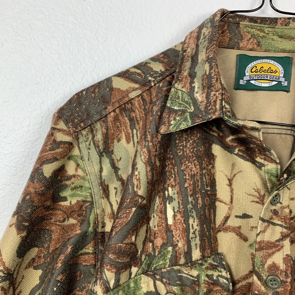 Vintage Cabelas Made in USA Realtree Camo Polyester Fleece Button Shirt Medium - Image 2 of 4