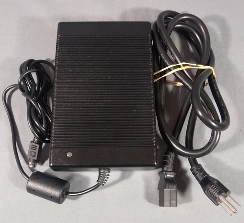 Genuine ViewSonic AC Adapter #ADP-120UB B - 24 V 5A; 4 Pin Connector - Mint - Picture 1 of 3