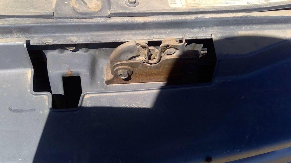 1996 1997 1998 1999 Silverado 1500 conjunto de trava de capô com suporte fabricante de equipamento original 15757371 - Imagem 4 de 4