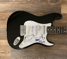 * SLIPKNOT * signed guitar * JIM, SID, MICK, CLOWN, V-MAN, TORTILLA & JAY * 2 * SLIPKNOT * signed guitar * JIM, SID, MICK, CLOWN, V-MAN, TORTILLA & JAY * 2