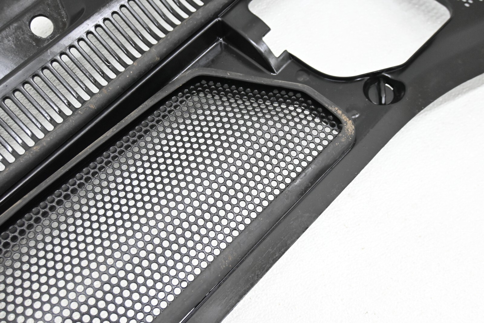 ⭐ 03-12 Bentley Continental Front Windshield Wiper Cowl Vent Grille Molding Oem