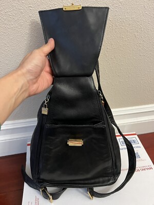 PERLINA NEW YORK 本革　ブラックxゴールド　ミニリュック PERLINA NEW YORK 本革 ブラックxゴールド ミニリュック - メルカリ