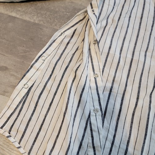 Ingrid & Isabel Linen Blend Maternity S Gray and White Striped Shirt Side Snaps - Picture 4 of 9