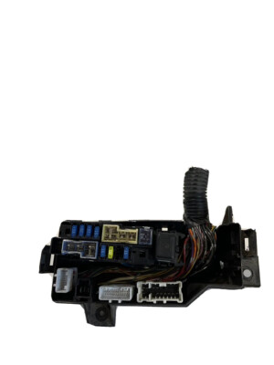 Nissan Pathfinder Sicherungskasten Relais Original 2.5 Dci 2009 Front