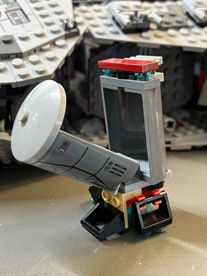 Lego - Star Wars - Venator Class Republic Attack Cruiser #8039 w/Instr. COMPLETE - Image 4 of 4