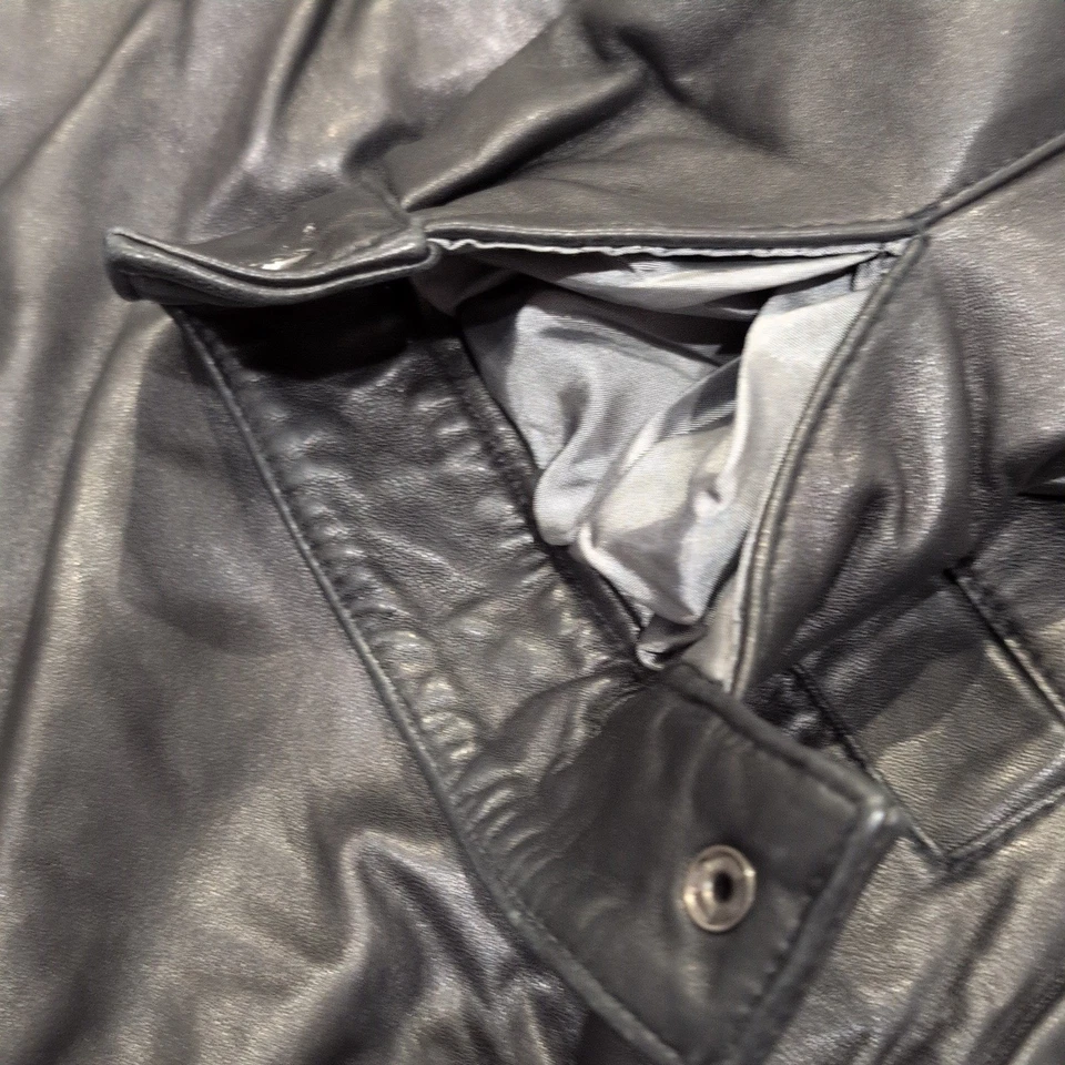 Chaqueta Bomber de Cuero IZOD De Colección Para Hombres M Negra Cremallera Completa Suave Calce Clásico Foto 4 de 4