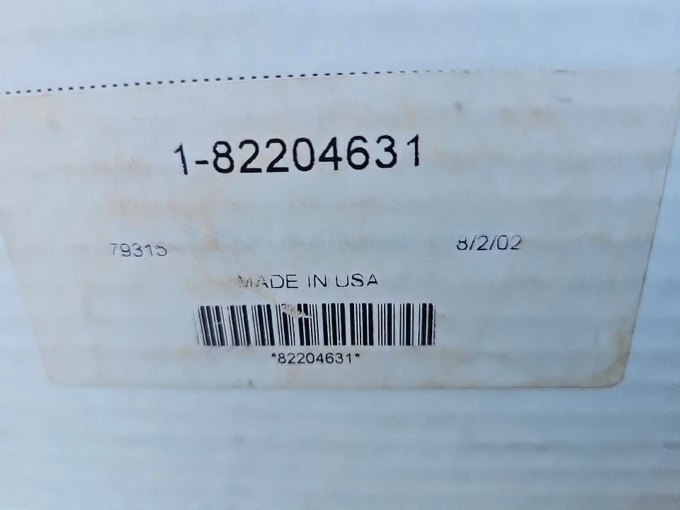CUBIERTA DELANTERA ORIGINAL MOPAR 2000 DODGE VIPER 1-82204631 8/2/02. 79315 ¡¡NUEVO!!! Foto 4 de 4