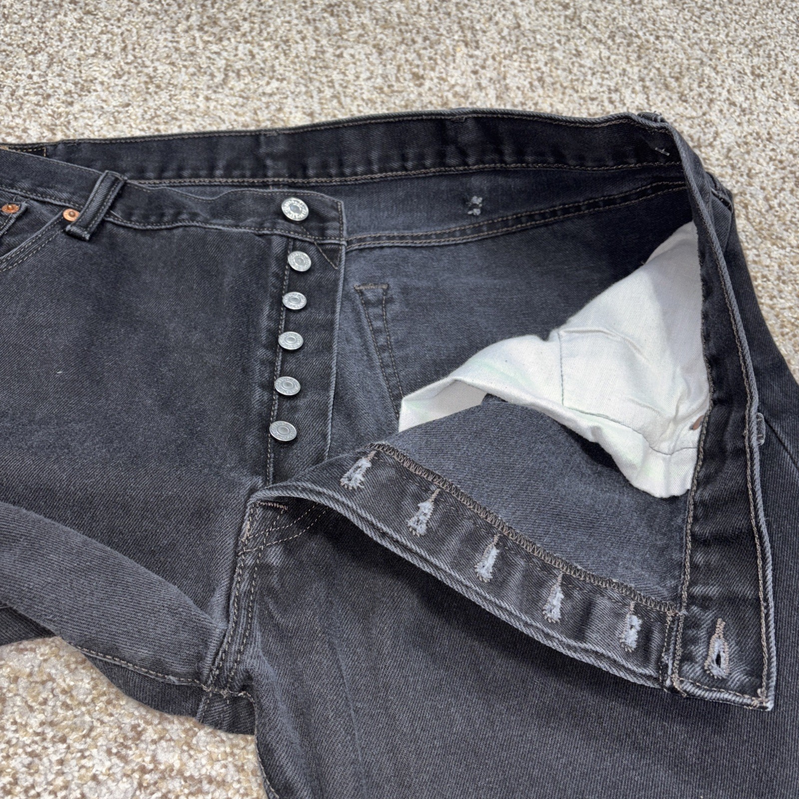 Levi's 501 button fly Jeans Mens 42x30 Black  Denim Straight Leg Fits 40 X 29 - View 13