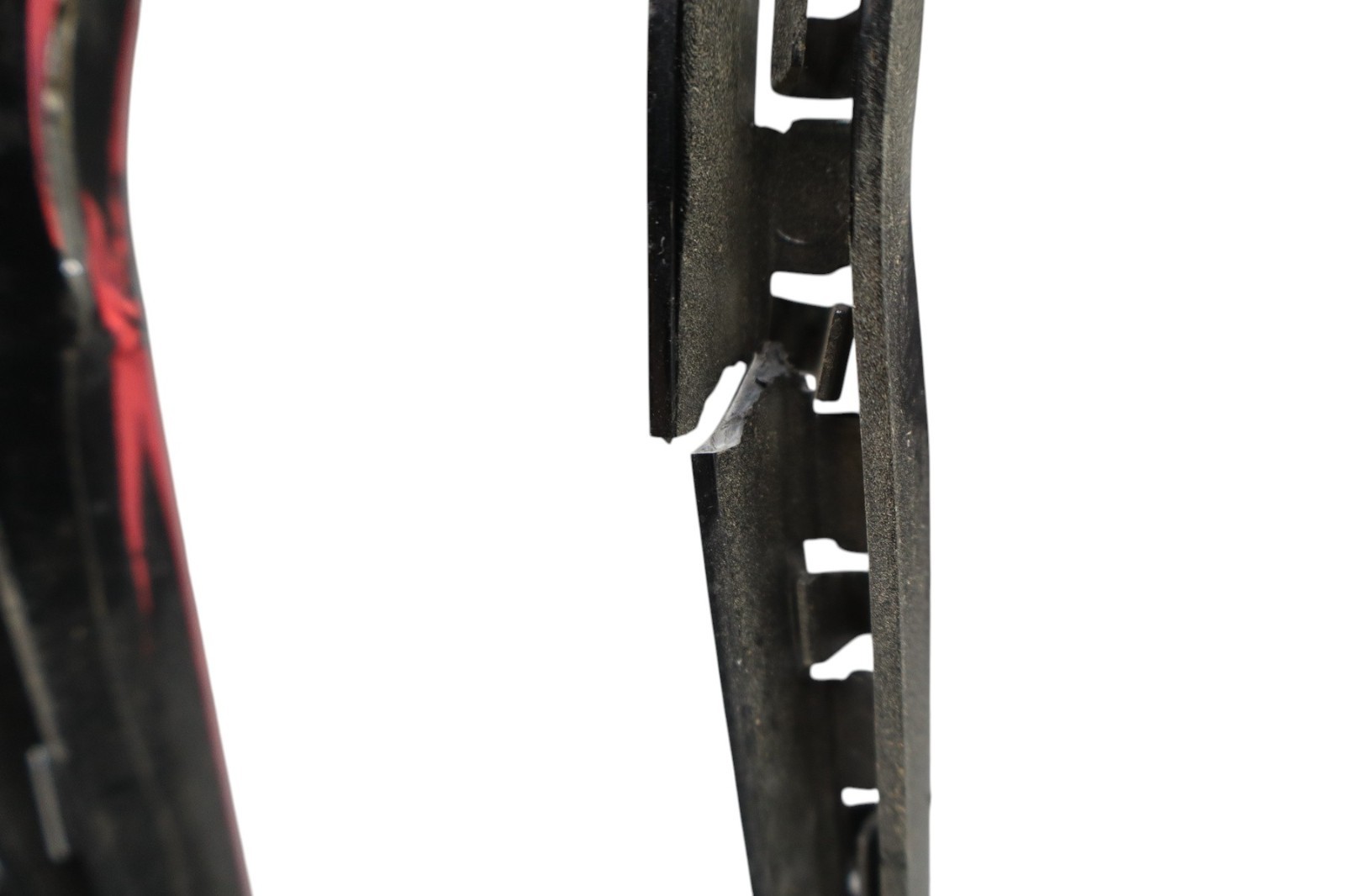14-18 Maserati Ghibli Front Center Lower Bumper Grille 673008187 Oem DAMAGED