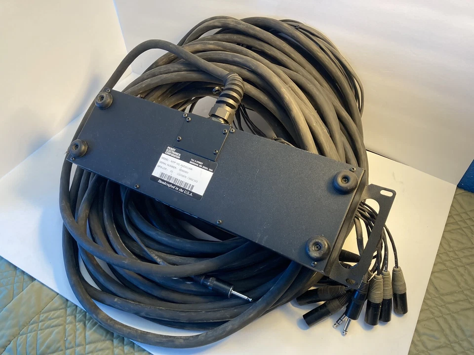 Peavey 822P 100’ enlace de audio en estuche rígido MS14 ver fotos y descripción Foto 4 de 4