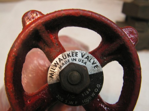 2 X Vintage MILWAUKEE 1/2" BRONZE THREADED GATE VALVE, CLASS 300SWP, 1000WOG - Picture 5 of 21