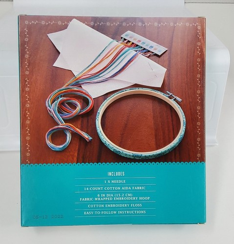 THE PIONEER WOMAN CROSS STITCH KITS NIB HERITAGE FLORAL & MAZIE BIRD (SET OF 2) - Picture 4 of 6