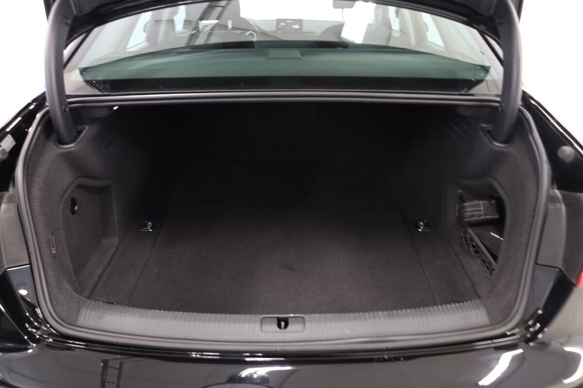 Audi A4 2,0 TDi 190 S-tr.