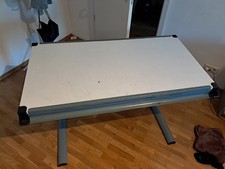 Kinderschreibtisch neigbar und höhenverstellbar