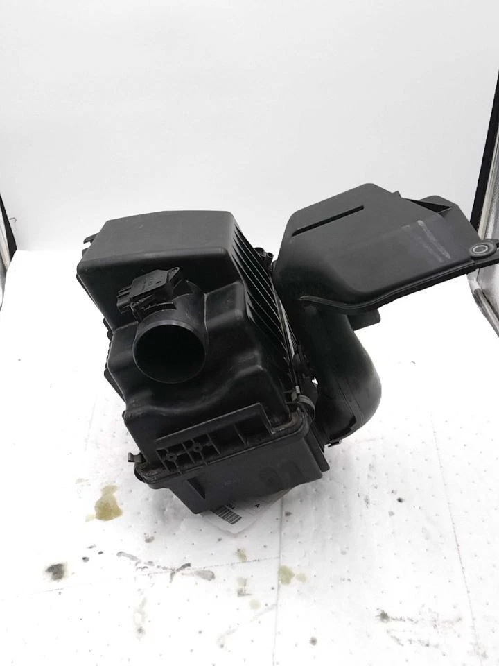 Air Cleaner 2.5L Fits 10-12 MAZDA CX-7 589872 - Image 2 of 4