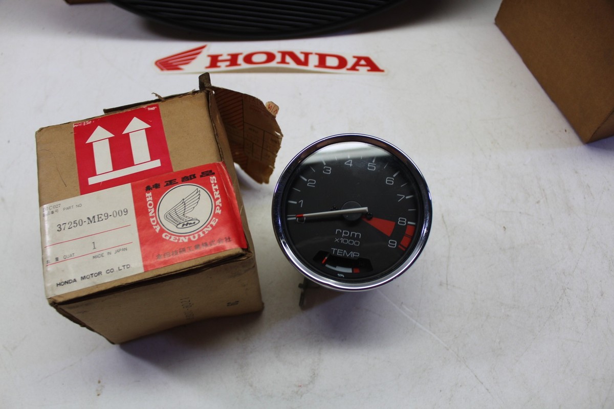 GENUINE HONDA 1983-1984 SHADOW VT700 VT750C TACHOMETER GAUGE OEM