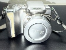 Kodak EasyShare Z612 6.1MP Digital Camera & 2...