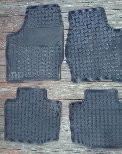 BUICK LACROSSE 2005 2009 OEM RUBBER WINTER SLUSH FLOOR MATS SET OF (4) eBay
