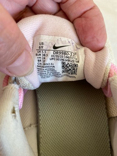 Nike Revolution 6 / White Honeydew Pink / DR9980 115 / Size 6Y UK 5.5 - Picture 7 of 8