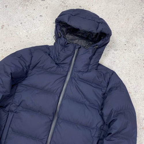 Chaqueta acolchada Uniqlo para hombre con capucha azul marino y cremallera talla L (6) - Imagen 5 de 10