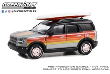 Greenlight 2022 Ford Bronco Sport Outer Banks w/Rooftop Kayak 30417