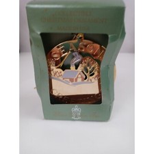Ornament Gloria Duchin Gold Plated Seasons Greetings in Damage Box