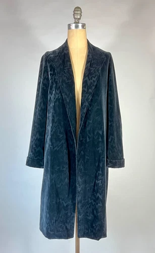 Antique-Vintage 1920's black VELVET velveteen clutch coat w/soft Art Deco print