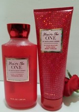 2 PCS GIFT SET BATH  BODY WORKS YOU  RE THE ONE 24 HR MOISTURE BODY CREAM  GEL