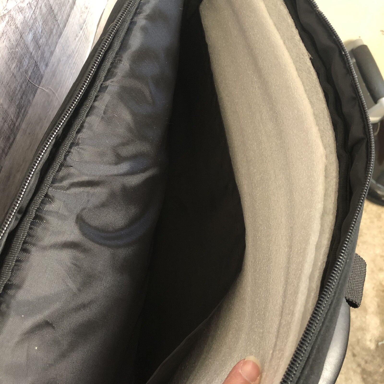 Targus CVR200 16" Sport Laptop Notebook Sleeve Black Slipcase for