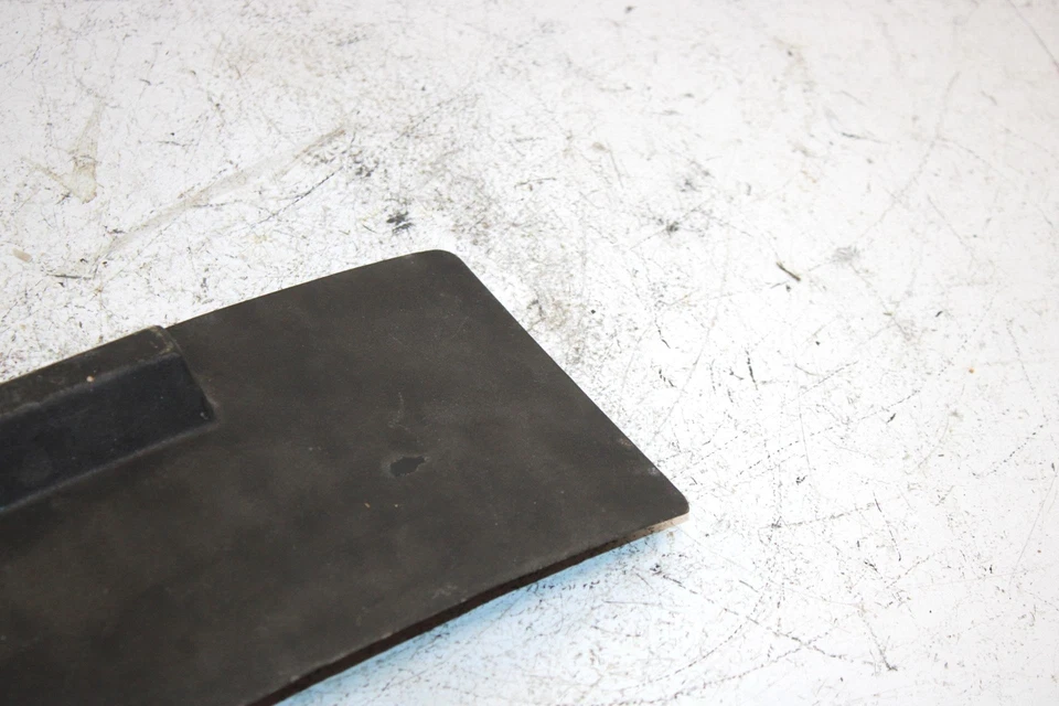 Tapa de caja de almacenamiento 81 Yamaha Enticer 250 Et250e OEM 8F3-77712-00-00 SY6 Foto 2 de 4