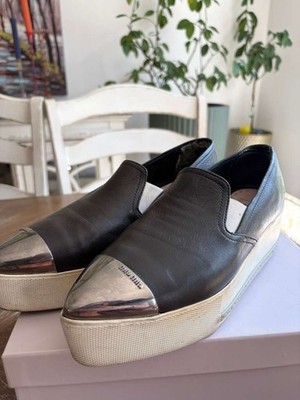 miu miu ブラック スリッポン メタリックトゥ Miu Miu Black Leather Slip-Ons with Metallic Silver Toe | eBay