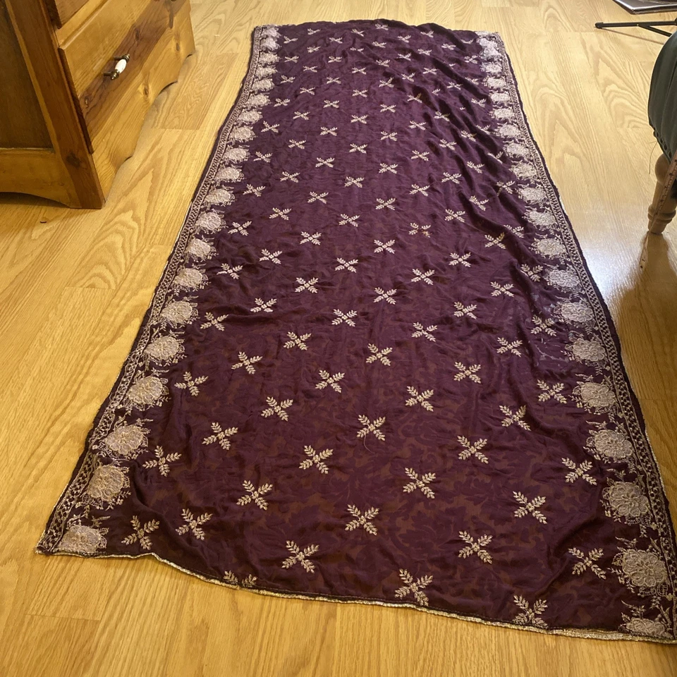 Purple Embroidered Velvet Semi-stiched Dupatta, Pakistan/Indian, 33x78 Inches - Image 2 of 4