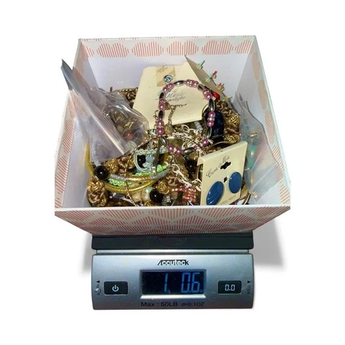 💍1+ lb Lot of Mixed Vintage + Today Jewelry Fashion Costume Destash Silver Gold