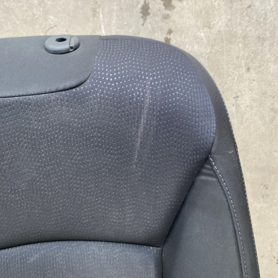 Subaru Legacy 2015 2016 2017 sedán asiento del pasajero delantero derecho cojín superior Foto 3 de 4