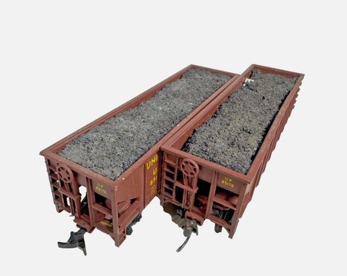 2x Walthers Trainline HO Scale Union Pacific Coal Hopper 85170 with load unboxed | Condition: Used
