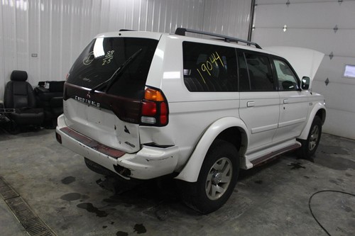 Used Right Headlight Assembly fits: 2001 Mitsubishi Montero sport chrome bezel R - Picture 19 of 24