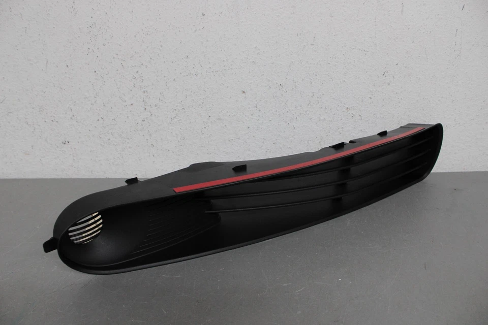 2005 2009 PONTIAC G6 RIGHT SIDE FRONT BUMPER COVER GRILLE - Image 4 of 4