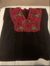 Mexican chiapas Huipil Peasant Blouse Hand Embroidered black Rose M