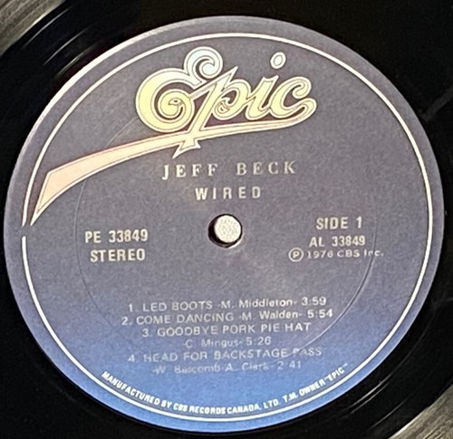 LP JEFF BECK Wired (ORIG VINYL, CANADA PE33849) NM/NM - Picture 2 of 4
