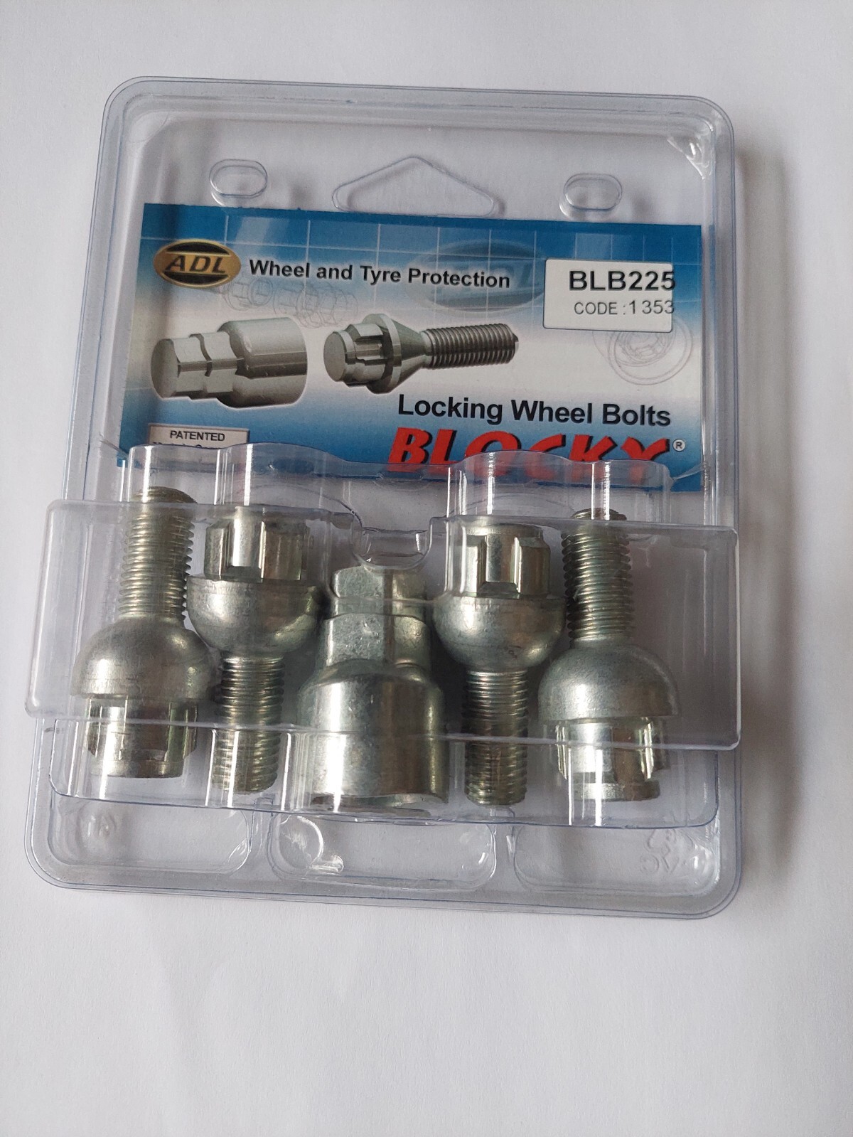 Locking Wheel Nuts M12x1.5x25 Spherical