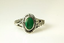 925 Sterling Silver Oval Green Malachite Size 7.5 Ring 3.9 Grams RIN7146 