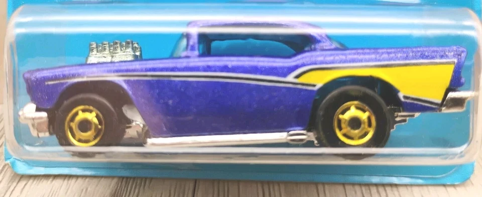 Chevy Chevy Chevy Chevy Vintage Chevy 1988 Hot Wheels Vintage Classics Hot One Wheels serie '57  Foto 2 de 4