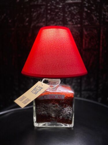 Lampada Bottiglia Gin Buddha Kiss Red - Abat Jour Artigianale  - Foto 1 di 3