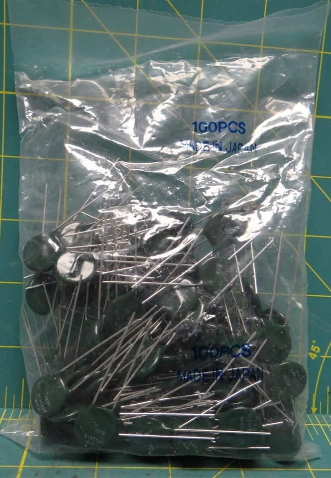 Varistor de óxido metálico United Chemi-Con TNR-15G241K, bolsa de 100 piezas Foto 3 de 4