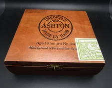 Ashton Aged Maduro No. 20 Empty Wooden Cigar Box 6.25x6.75x2
